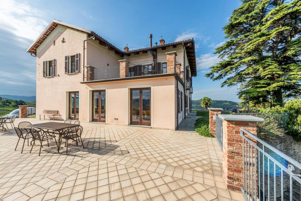Villa Bricco Paglieri, Entire Villa Alba  Buitenkant foto