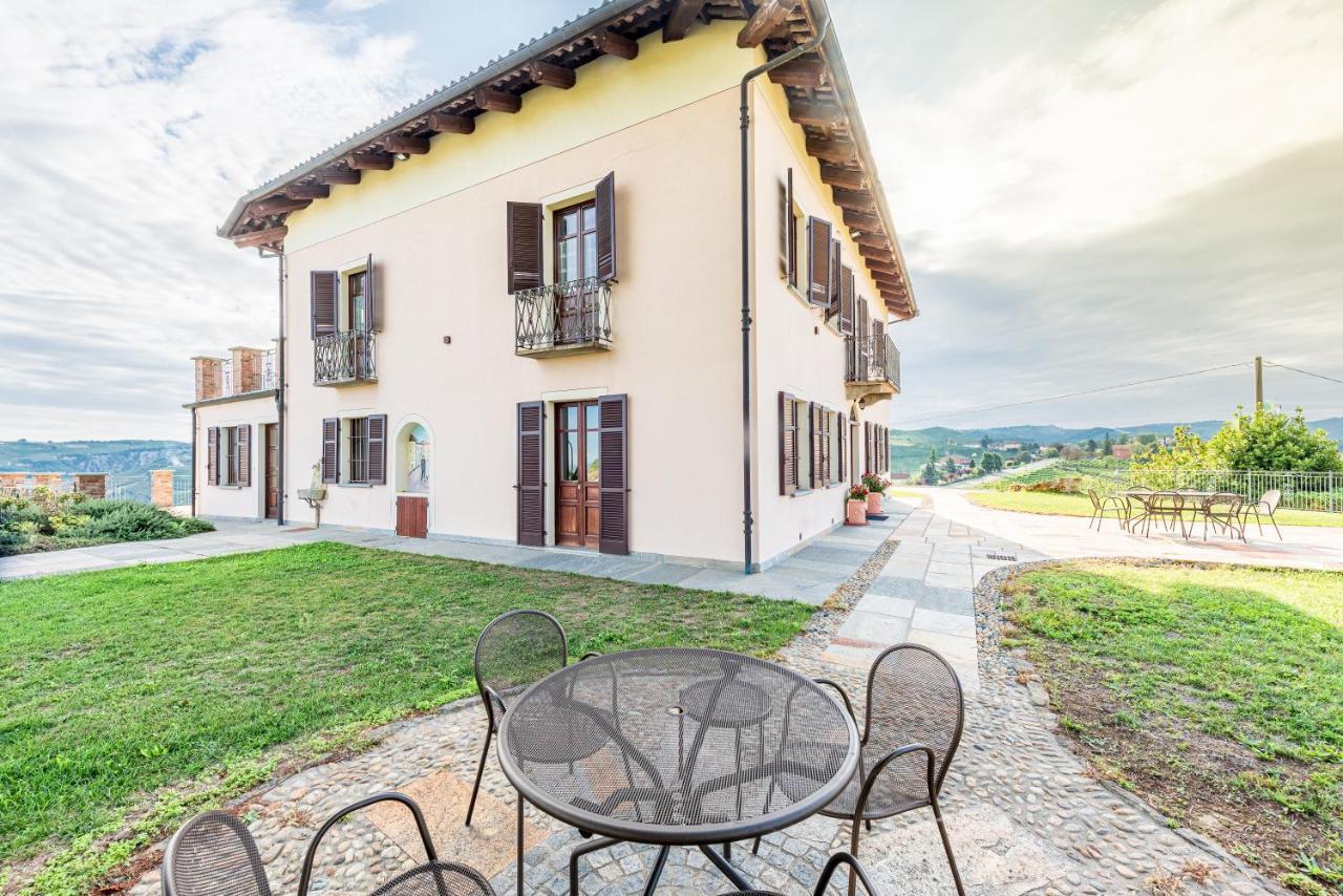Villa Bricco Paglieri, Entire Villa Alba  Buitenkant foto