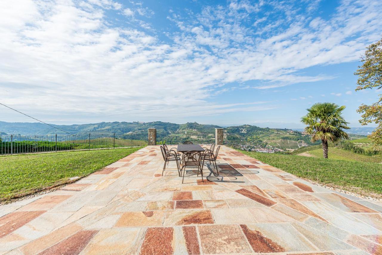 Villa Bricco Paglieri, Entire Villa Alba  Buitenkant foto