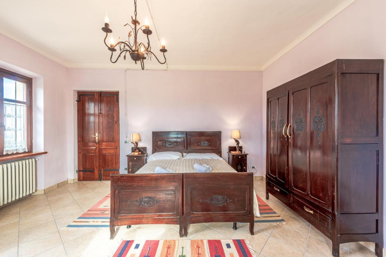 Villa Bricco Paglieri, Entire Villa Alba  Buitenkant foto