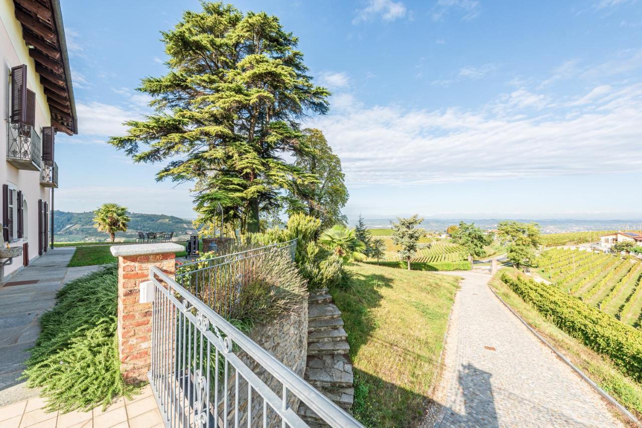 Villa Bricco Paglieri, Entire Villa Alba  Buitenkant foto