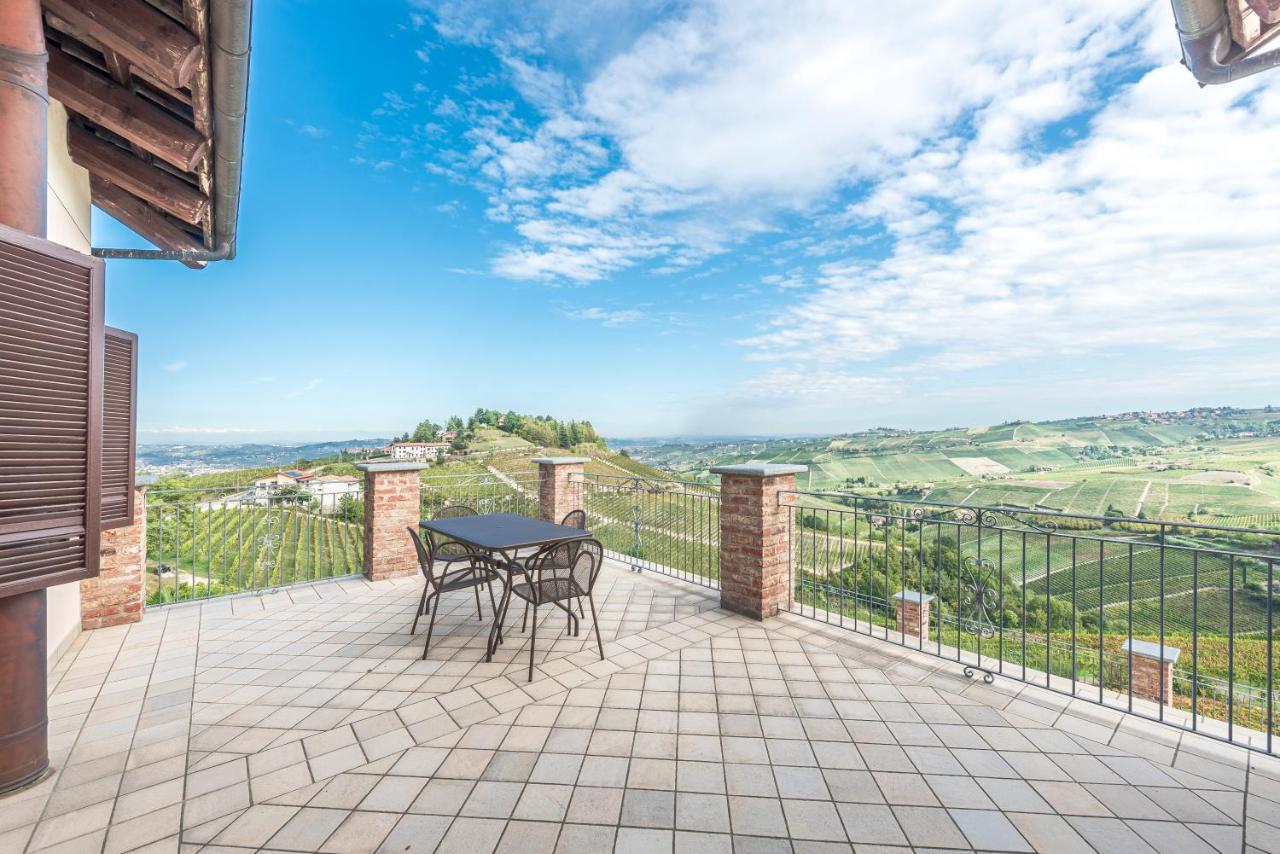 Villa Bricco Paglieri, Entire Villa Alba  Buitenkant foto