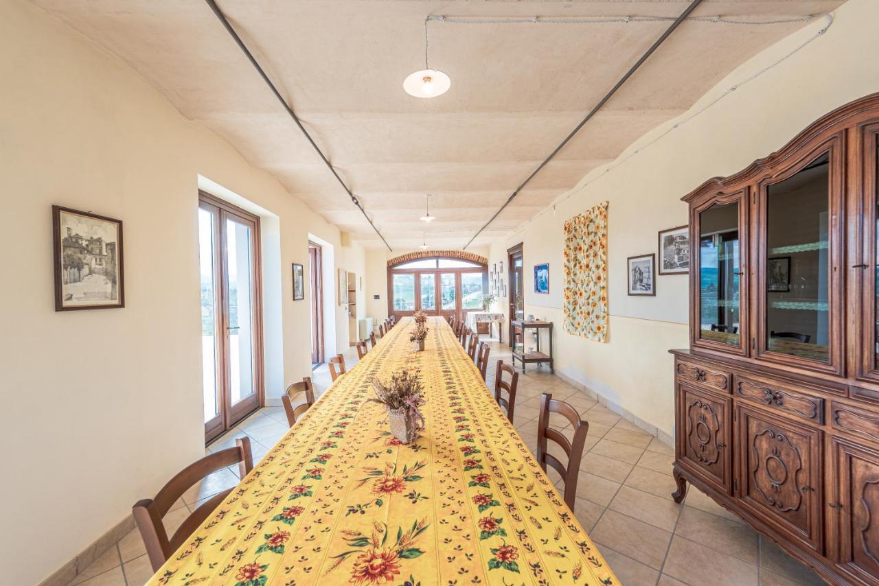 Villa Bricco Paglieri, Entire Villa Alba  Buitenkant foto