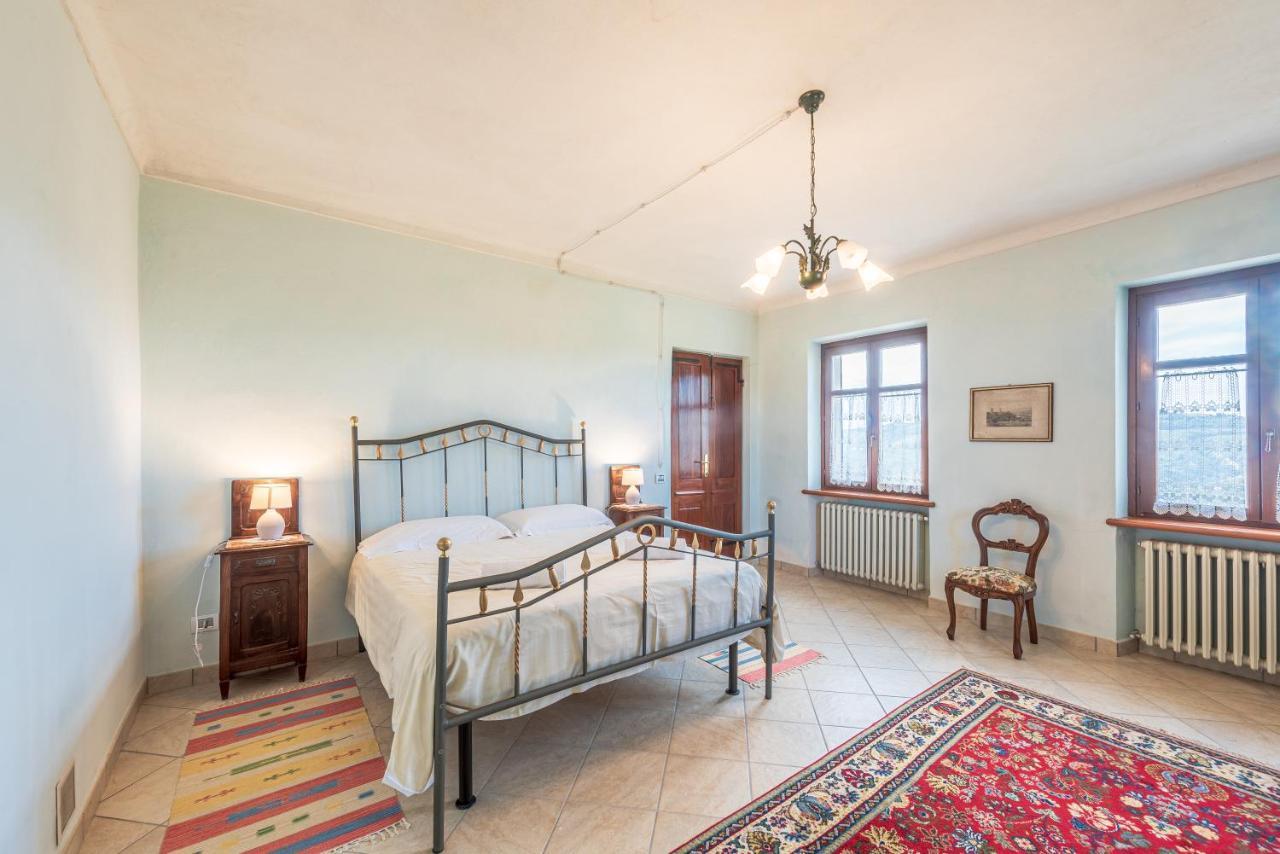 Villa Bricco Paglieri, Entire Villa Alba  Buitenkant foto